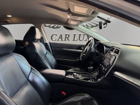 Used 2017 Nissan Maxima 3.5 SV FWD image 15