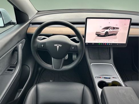 Used 2022 Tesla Model Y Performance AWD/4WD image 14