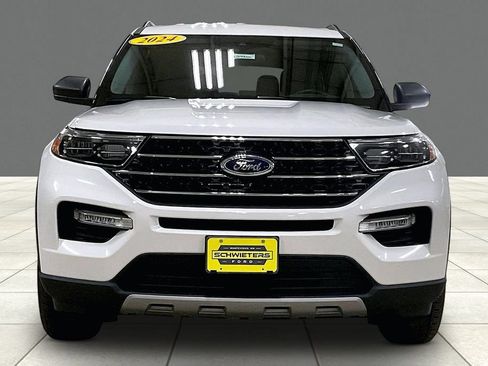 Certified 2024 Ford Explorer XLT w/ Equipment Group 202A AWD/4WD image 3