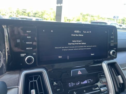 Certified 2022 Kia Sorento S w/ Panoramic Sunroof Package AWD/4WD image 14