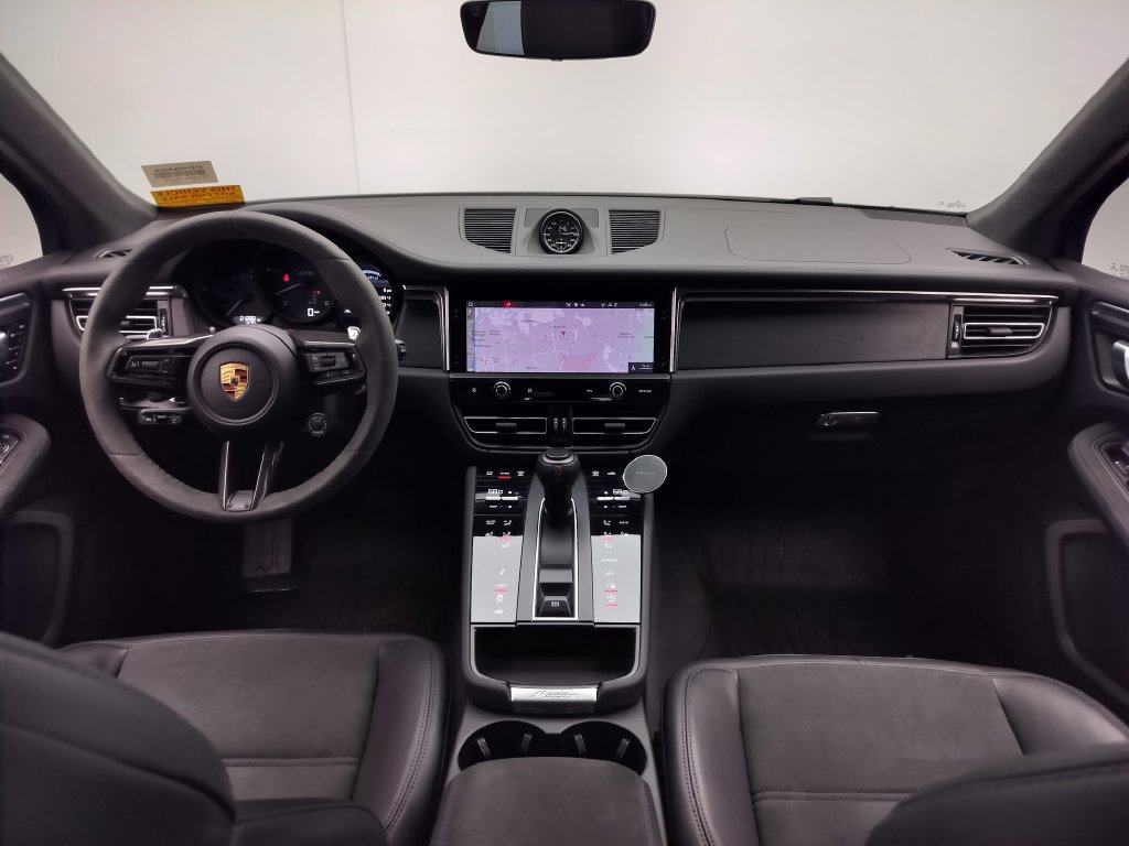 Used 2023 Porsche Macan GTS AWD/4WD image 8