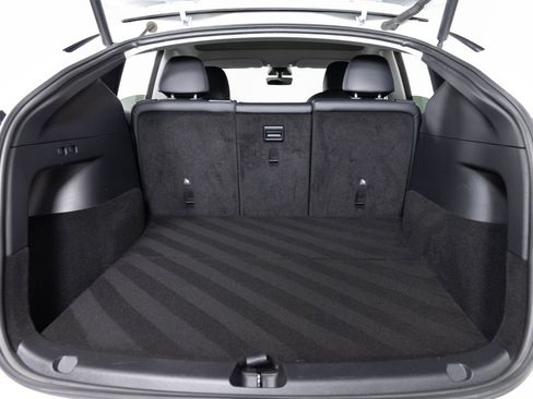 Used 2021 Tesla Model Y Long Range image 20