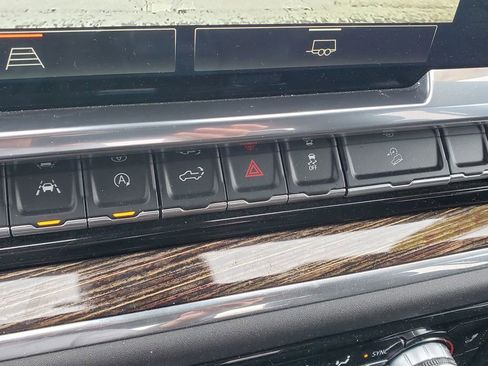 Used 2024 GMC Sierra 1500 Elevation w/ X31 Off-Road Package image 23