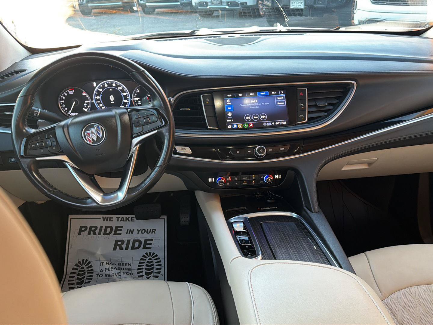 Used 2023 Buick Enclave Avenir FWD image 2