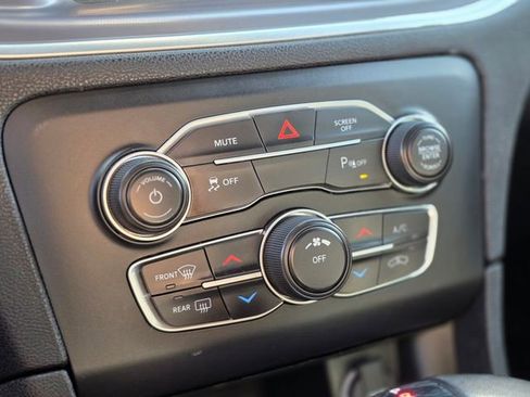 Used 2022 Dodge Charger SXT image 28