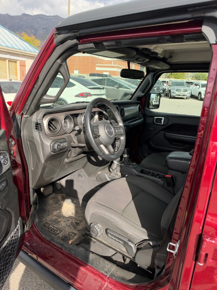 Used 2021 Jeep Wrangler Unlimited Sport AWD/4WD image 9