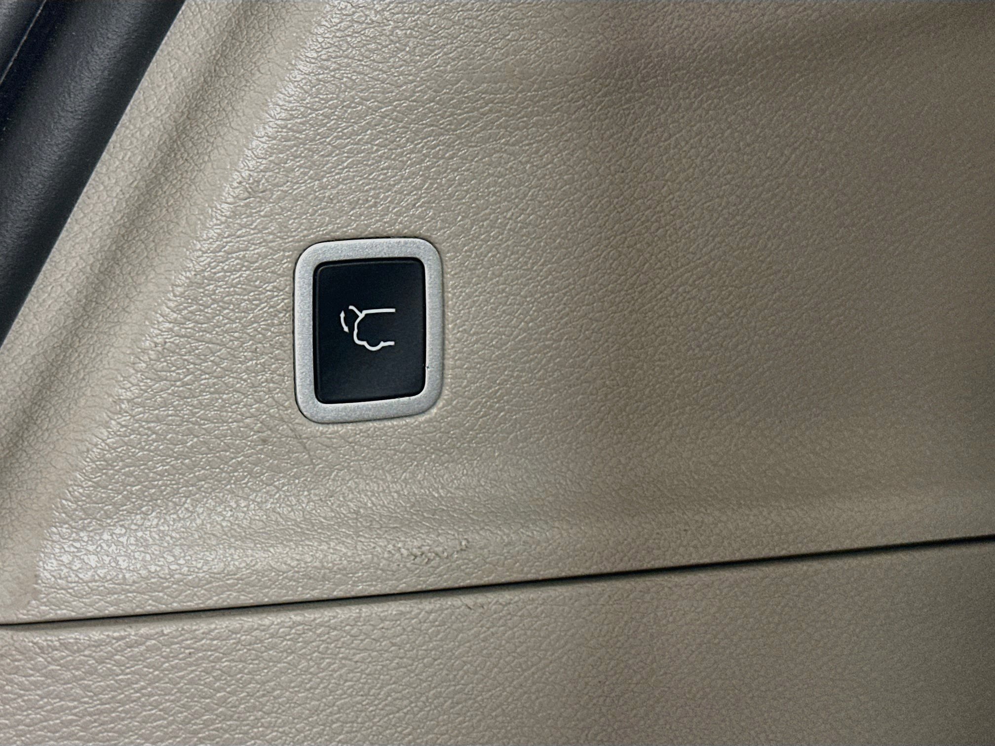 Used 2023 Chrysler Pacifica Touring-L FWD image 29