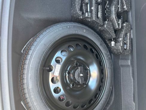 Used 2025 Chevrolet TrailBlazer LT w/ Driver Confidence Package image 12