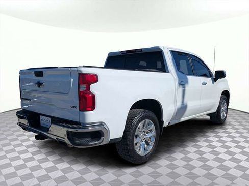 Used 2021 Chevrolet Silverado 1500 LTZ w/ Z71 Off-Road Package AWD/4WD image 2