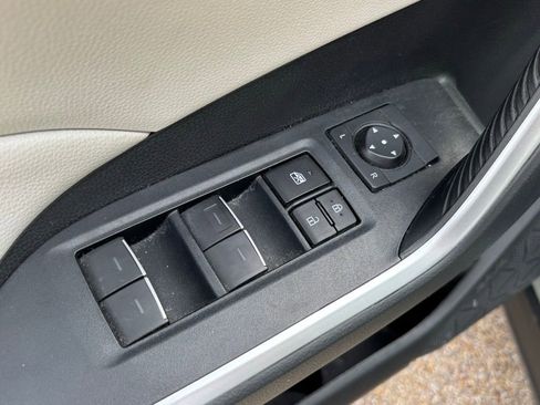 Used 2023 Toyota RAV4 XLE w/ Convenience Package image 28