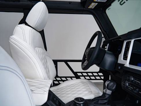 Used 2025 Ford Bronco 4-Door image 44
