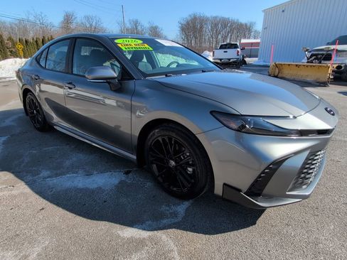 Certified 2026 Toyota Camry SE w/ Convenience Package image 9