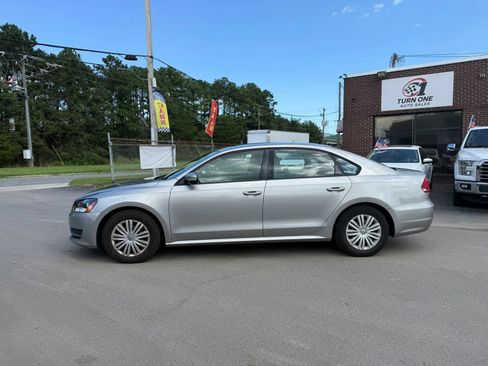 Used 2014 Volkswagen Passat 2.5 S FWD image 2