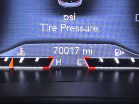 Used 2021 Jeep Cherokee Trailhawk image 18