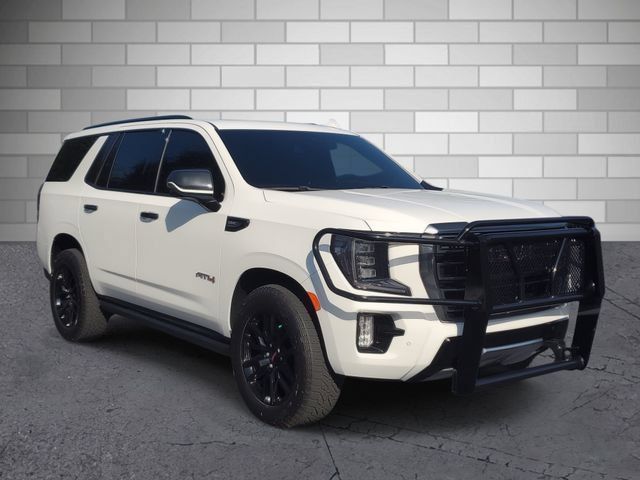 Used 2023 GMC Yukon AT4 w/ AT4 Premium Package AWD/4WD image 8