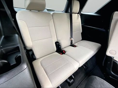 Used 2023 Chevrolet Traverse LT w/ LPO, Cargo Package AWD/4WD image 28