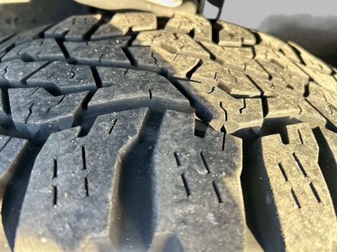 Used 2020 Toyota Tacoma TRD Off-Road image 10