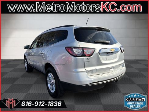 Used 2013 Chevrolet Traverse LT image 3