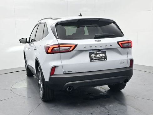 Used 2025 Ford Escape ST-Line image 6