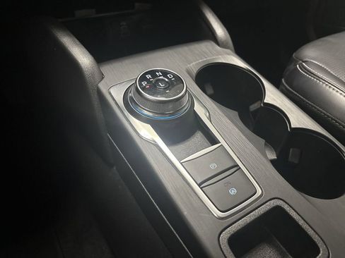 Used 2025 Ford Escape Platinum image 50