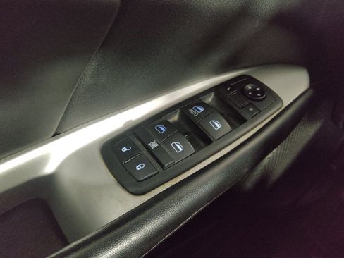 Used 2019 Dodge Journey SE FWD image 27