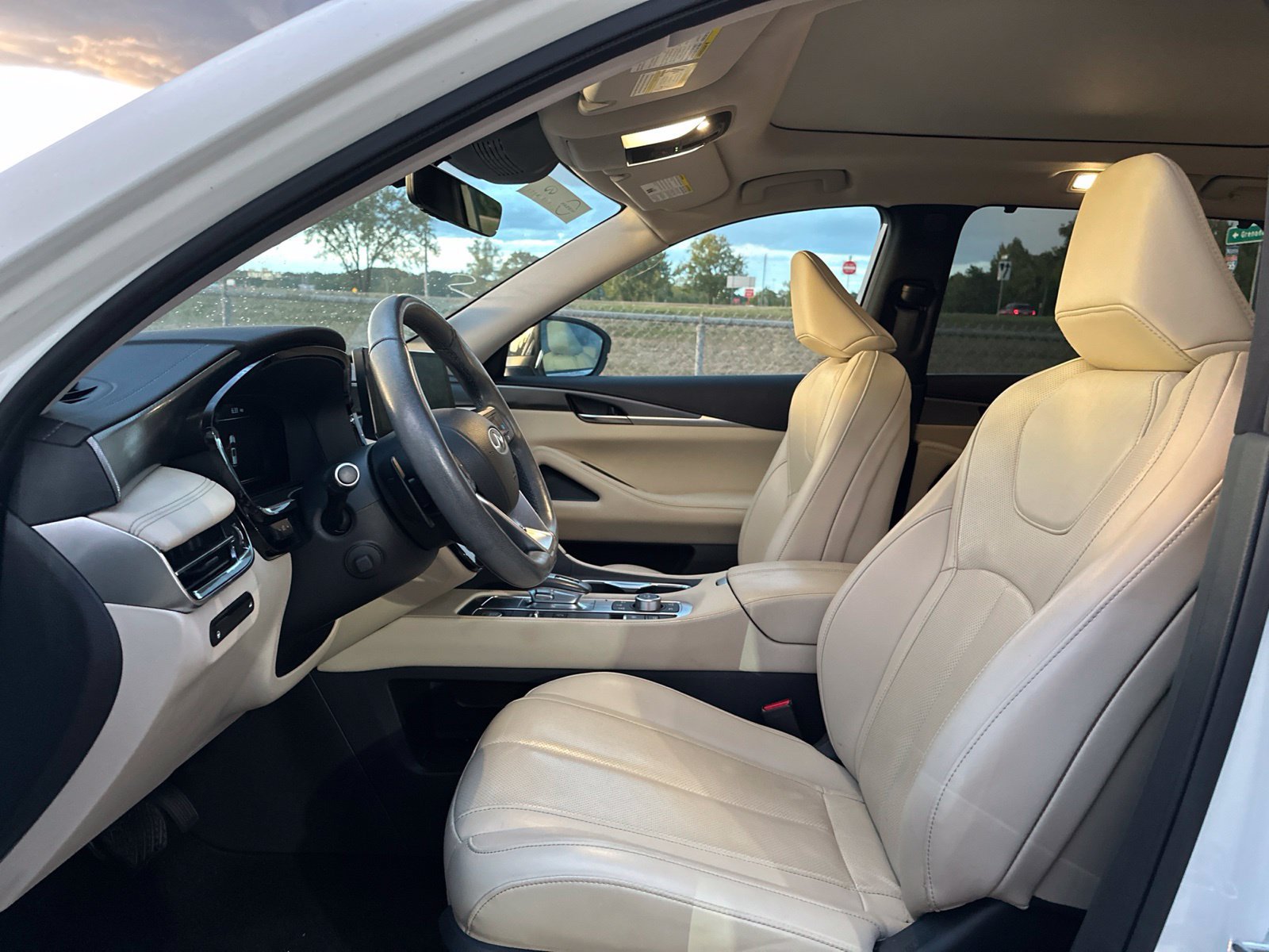 Used 2024 INFINITI QX60 Luxe FWD image 15