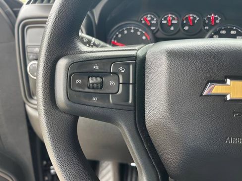 Used 2022 Chevrolet Silverado 1500 Custom image 17