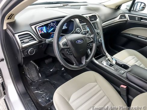Used 2018 Ford Fusion S FWD image 10