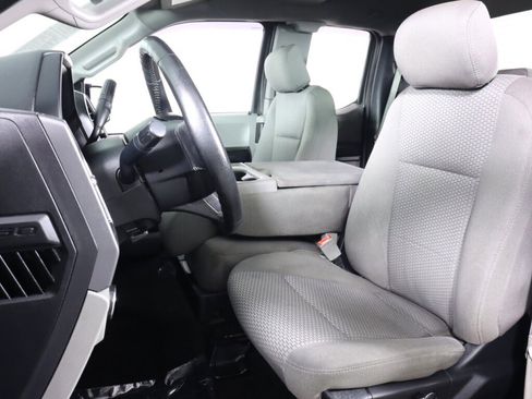 Used 2018 Ford F150 XLT w/ Equipment Group 302A Luxury image 30