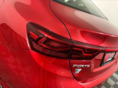 Used 2019 Kia Forte S FWD image 23