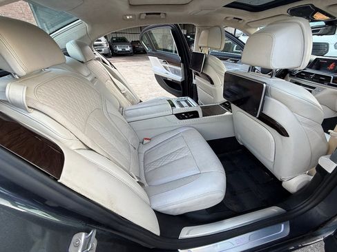 Used 2016 BMW 750i xDrive image 18