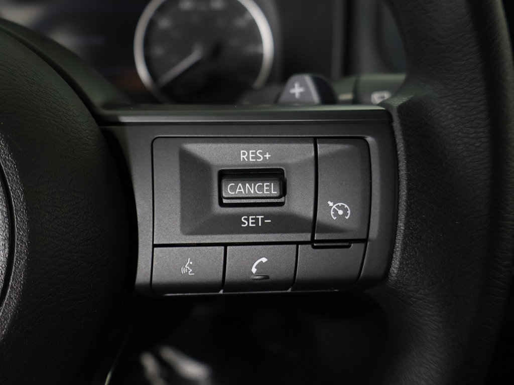 Used 2023 Nissan Rogue S AWD/4WD image 38