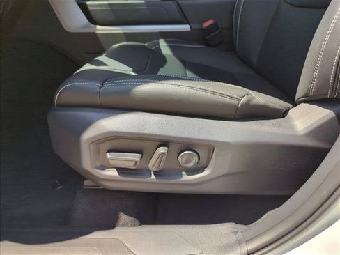 Used 2026 Toyota Tundra SR5 w/ SR5 Premium Package AWD/4WD image 15