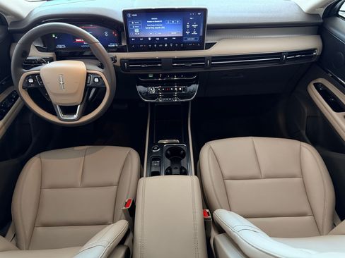 Used 2023 Lincoln Corsair FWD image 13