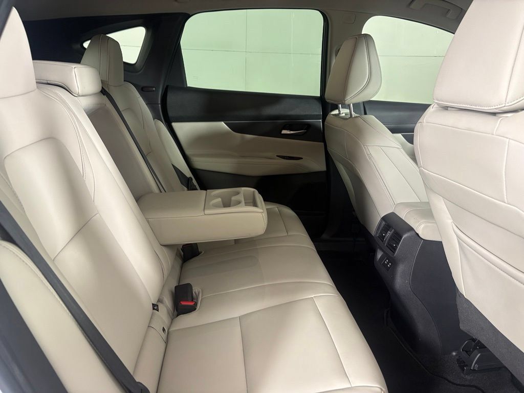 Certified 2025 Nissan Murano SV AWD/4WD image 17