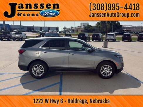 Used 2024 Chevrolet Equinox LT FWD image 5