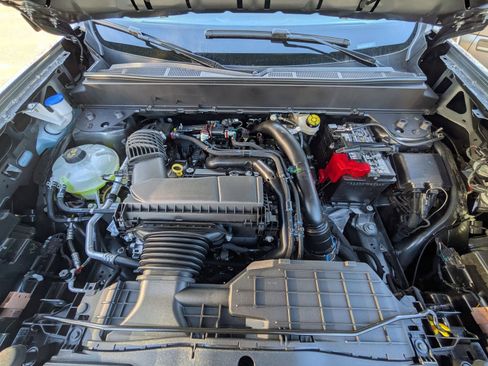 New 2026 Ford Maverick Tremor AWD/4WD image 10