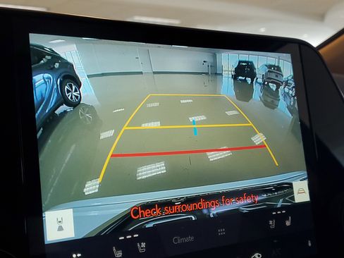 Used 2025 Lexus NX 250 FWD w/ Towing Package (2000 Lbs) image 33