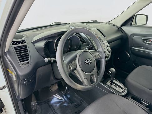 Used 2010 Kia Soul + FWD image 14