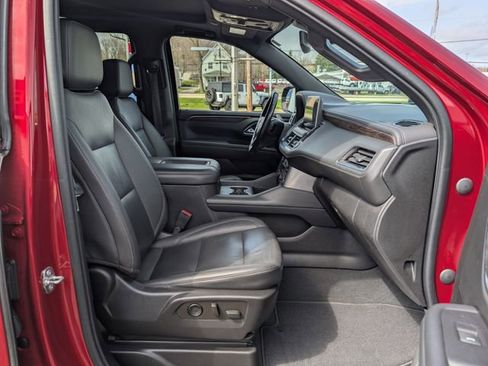 Used 2022 Chevrolet Tahoe Z71 w/ Z71 Off-Road Package image 12