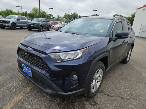 Used 2020 Toyota RAV4 XLE w/ All Weather Liner Package AWD/4WD image 4