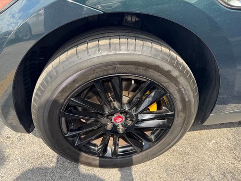 Used 2017 Jaguar F-PACE Prestige image 23