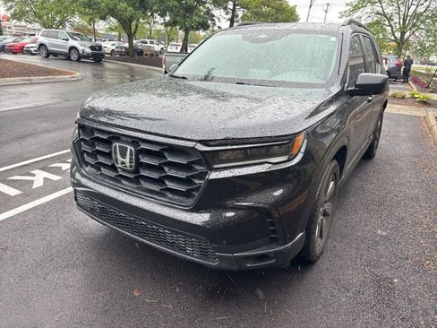 Certified 2023 Honda Pilot Sport image 4
