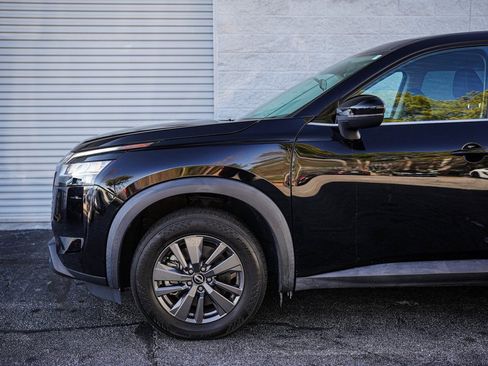 Used 2022 Nissan Pathfinder S image 11