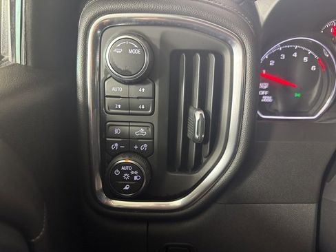 Used 2021 Chevrolet Silverado 1500 LT Trail Boss w/ Convenience Package II image 19