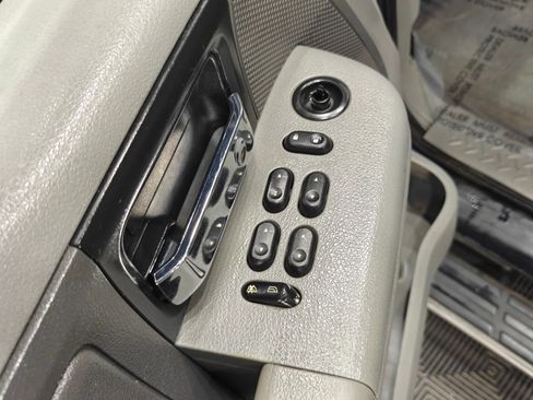 Used 2007 Ford F150 XLT image 32