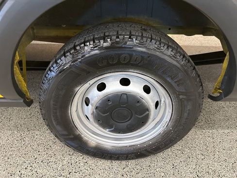 Used 2019 Ford Transit 250 148 High Roof Extended image 22