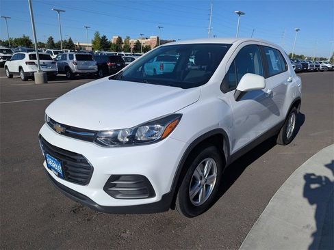 Used 2018 Chevrolet Trax LS AWD/4WD image 8