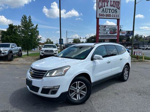 Used 2016 Chevrolet Traverse LT image 1