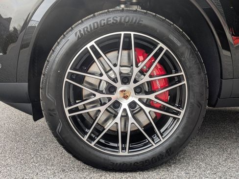 New 2026 Porsche Cayenne S AWD/4WD image 30